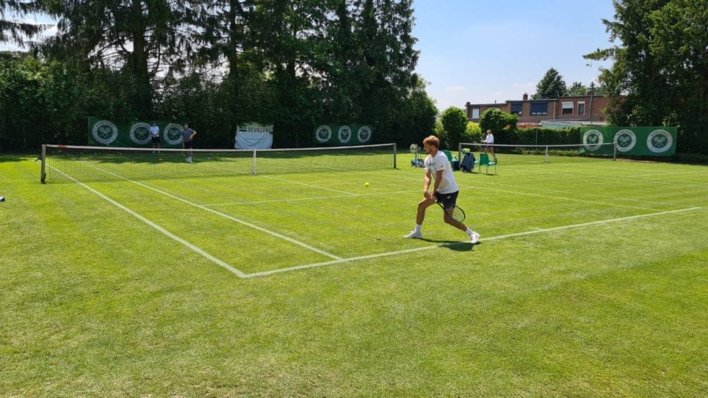 Player Challenges on grass tennis
